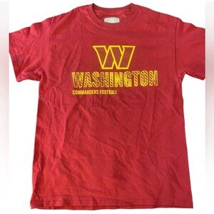 A7 Washington Commanders Red Graphic Tee (Medium)